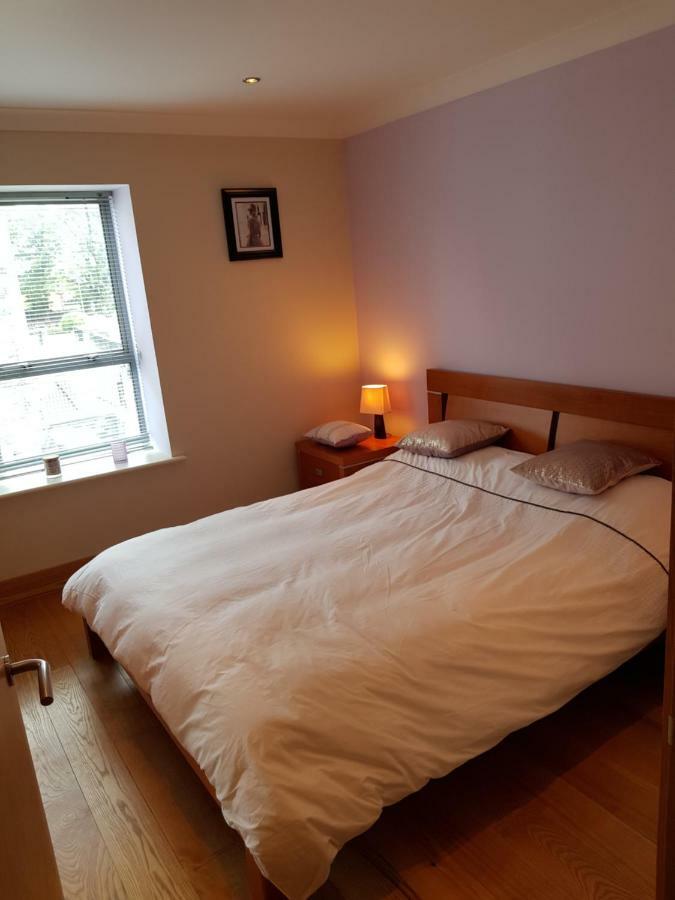 The Courtyard Apartments !!!! 킬라니 외부 사진